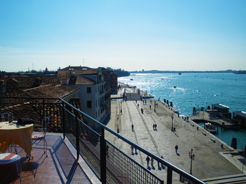 A0df3c28f778a5693a17d12c296ceedc